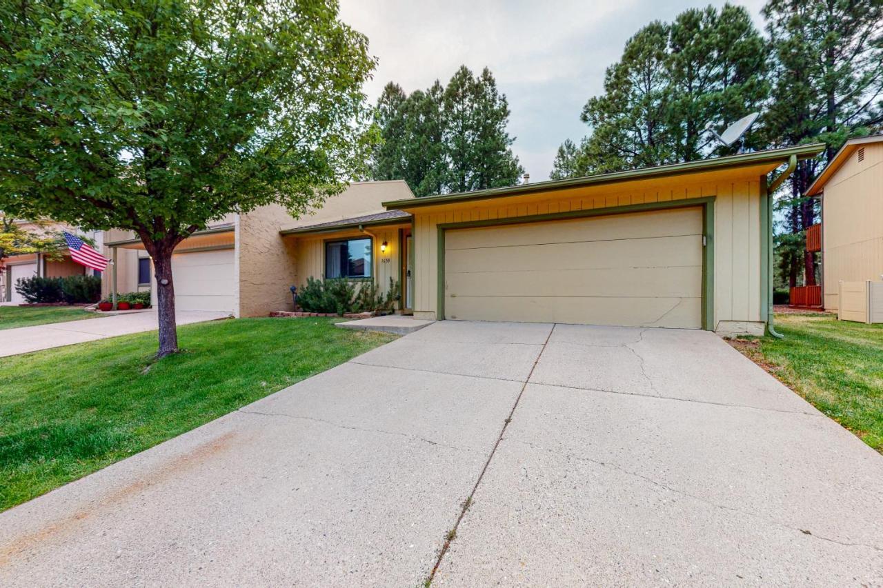 Cozy Mountain Townhome Flagstaff Exterior photo